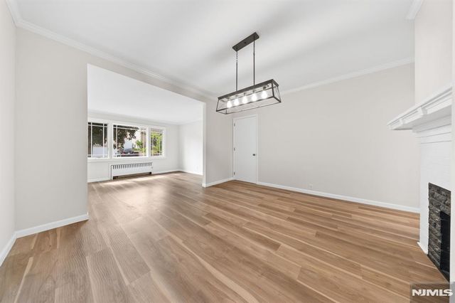 271 Travers Place, Lyndhurst, NJ 07071