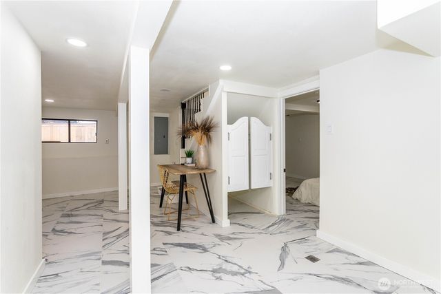 2644 SW 112th Street, Seattle, WA 98146