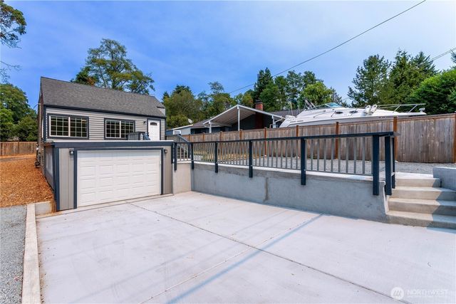 2644 SW 112th Street, Seattle, WA 98146