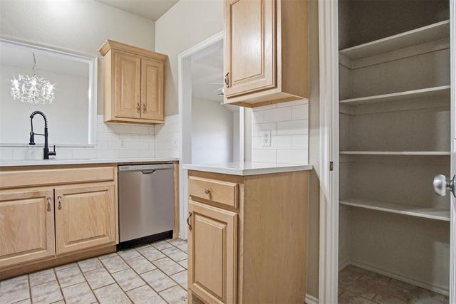 2565 Lynn Lane, Oklahoma City, OK 73120
