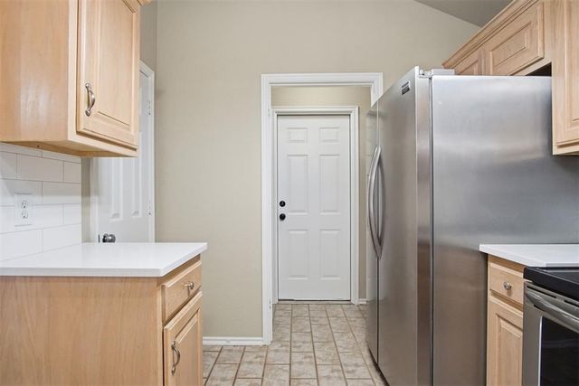 2565 Lynn Lane, Oklahoma City, OK 73120