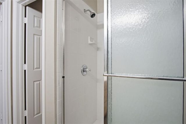 2565 Lynn Lane, Oklahoma City, OK 73120