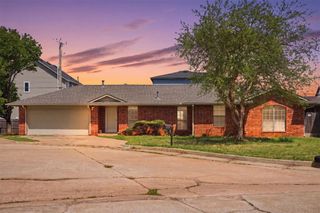 2565 Lynn Lane, Oklahoma City, OK 73120