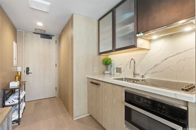 1000 Auahi Street 633, Honolulu, HI 96814