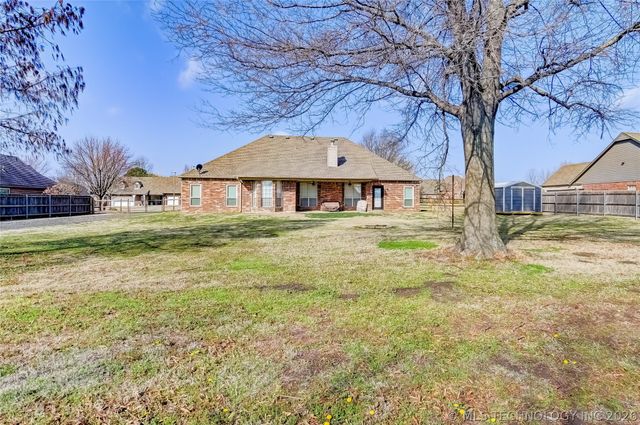 10505 S 217th East Avenue, Broken Arrow, OK 74014