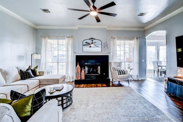 10505 S 217th East Avenue, Broken Arrow, OK 74014