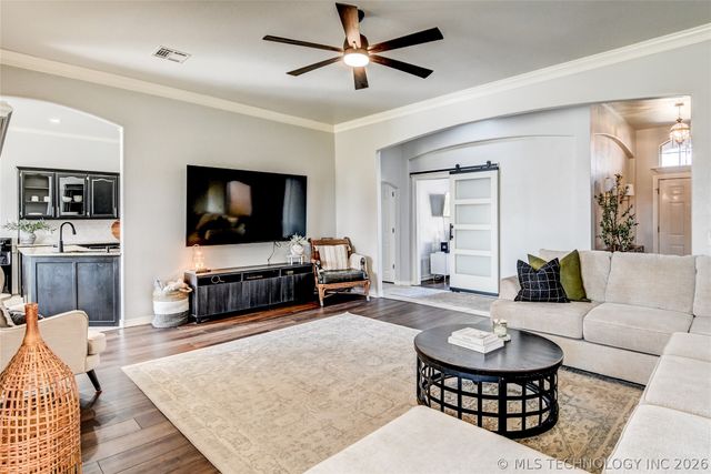 10505 S 217th East Avenue, Broken Arrow, OK 74014