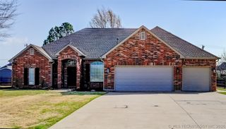 10505 S 217th East Avenue, Broken Arrow, OK 74014