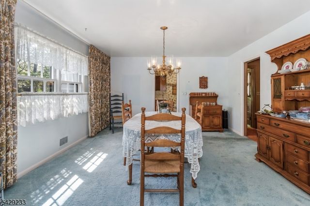 557 Taunton Rd, Wyckoff Twp., NJ 07481