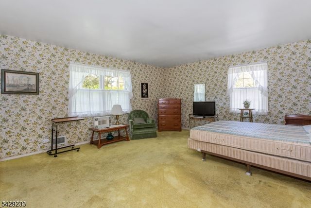 557 Taunton Rd, Wyckoff Twp., NJ 07481