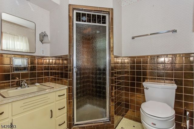 557 Taunton Rd, Wyckoff Twp., NJ 07481