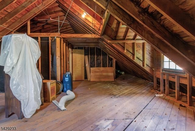 557 Taunton Rd, Wyckoff Twp., NJ 07481