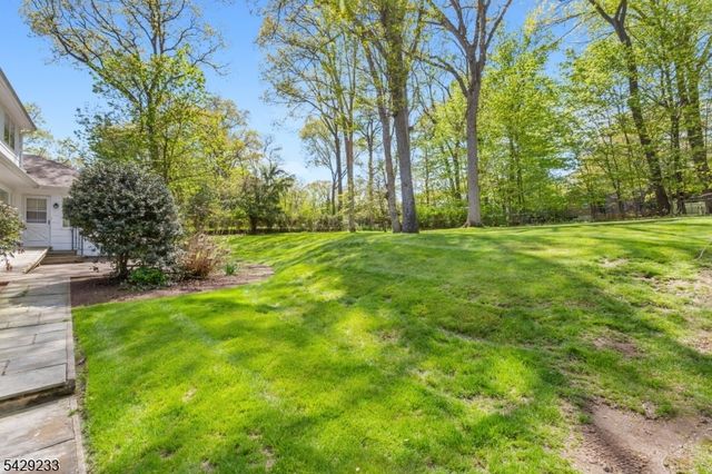 557 Taunton Rd, Wyckoff Twp., NJ 07481