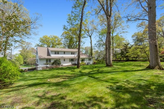 557 Taunton Rd, Wyckoff Twp., NJ 07481