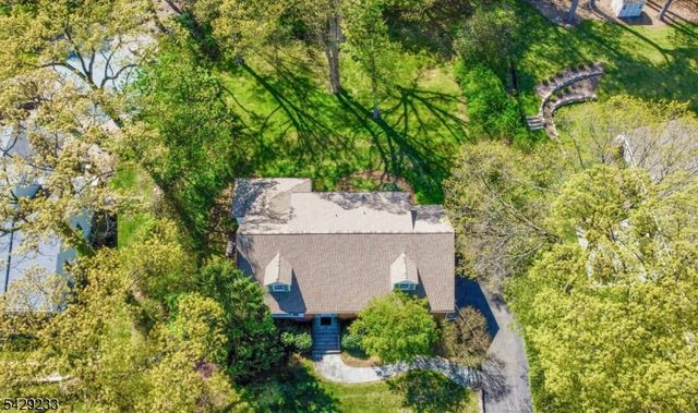 557 Taunton Rd, Wyckoff Twp., NJ 07481