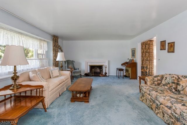 557 Taunton Rd, Wyckoff Twp., NJ 07481