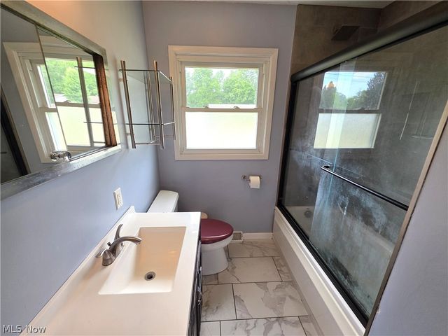 3205 Starlite Drive NW, Warren, OH 44485