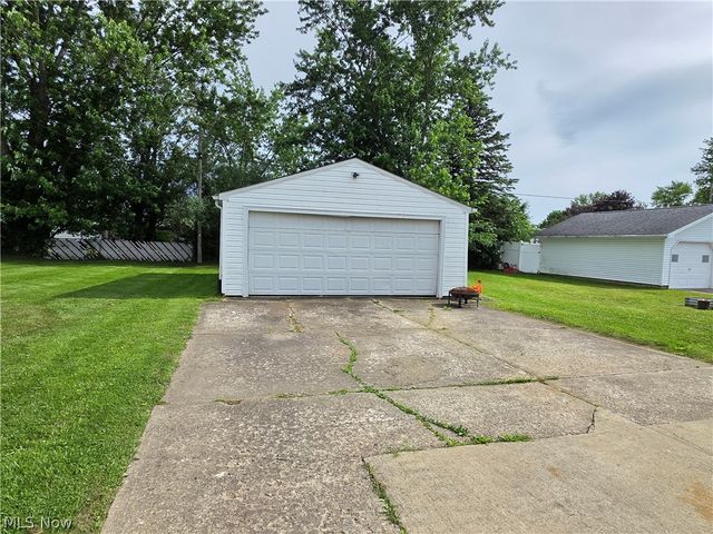 3205 Starlite Drive NW, Warren, OH 44485