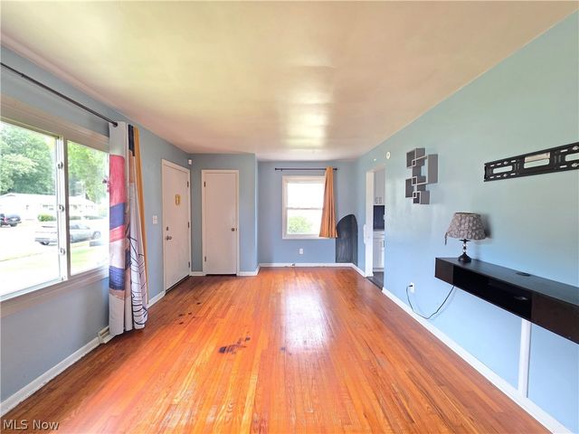 3205 Starlite Drive NW, Warren, OH 44485