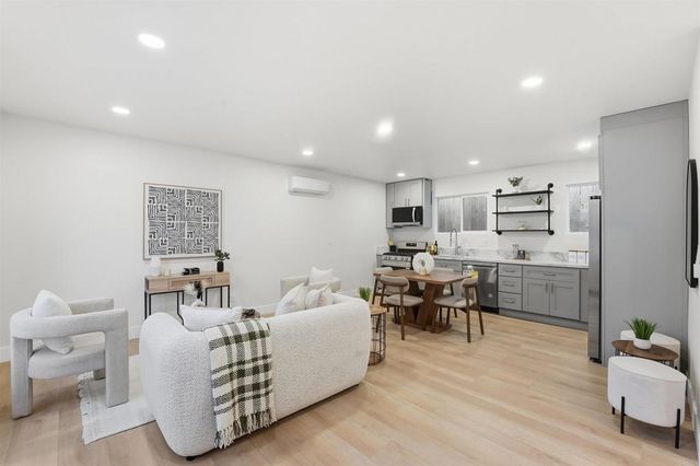 462 464 Emerson Street, Chula Vista, CA 91911