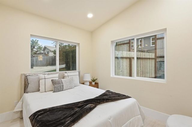 462 464 Emerson Street, Chula Vista, CA 91911