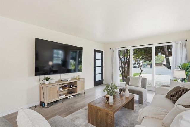 462 464 Emerson Street, Chula Vista, CA 91911