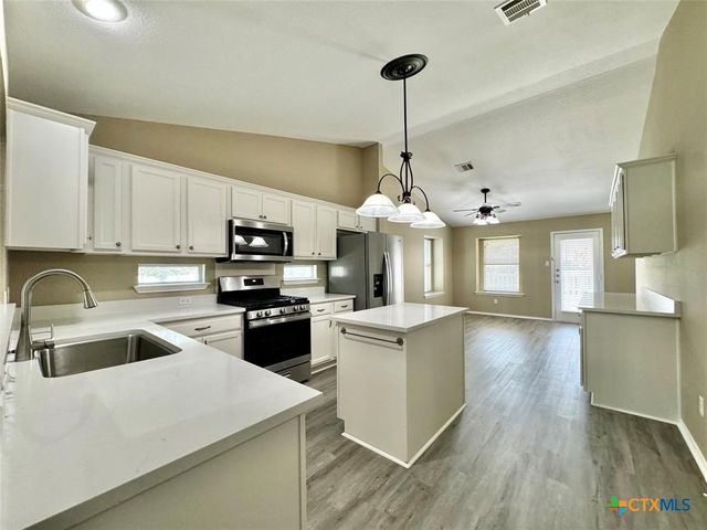 1609 Colorado Bend Drive, Cedar Park, TX 78613