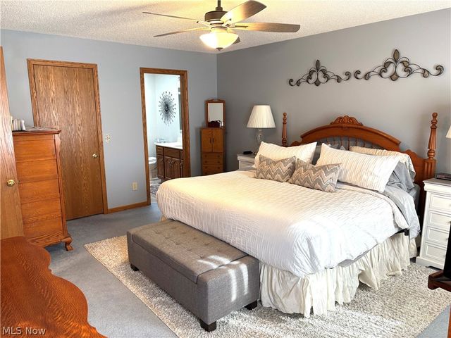 5554 Ashbrook Street, Louisville, OH 44641