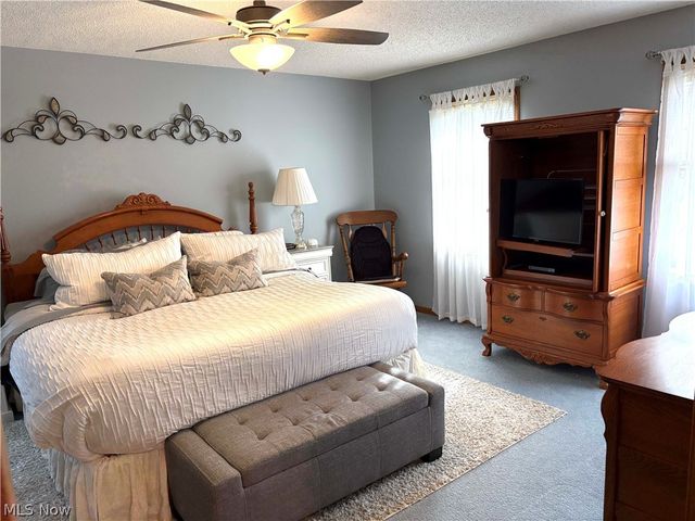 5554 Ashbrook Street, Louisville, OH 44641