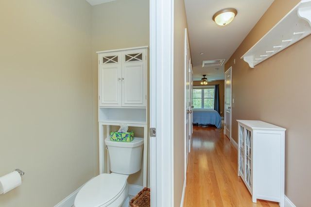 89 Woodview Way, Manchester, NH 03102