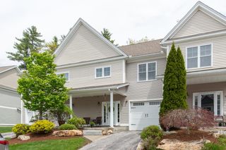 89 Woodview Way, Manchester, NH 03102