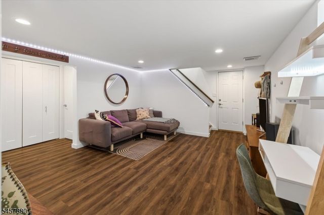 43 Birch Pkwy, Byram Twp., NJ 07871