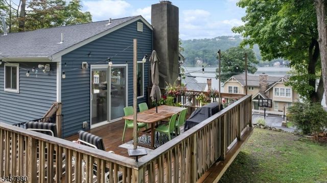 43 Birch Pkwy, Byram Twp., NJ 07871