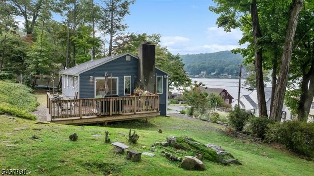 43 Birch Pkwy, Byram Twp., NJ 07871