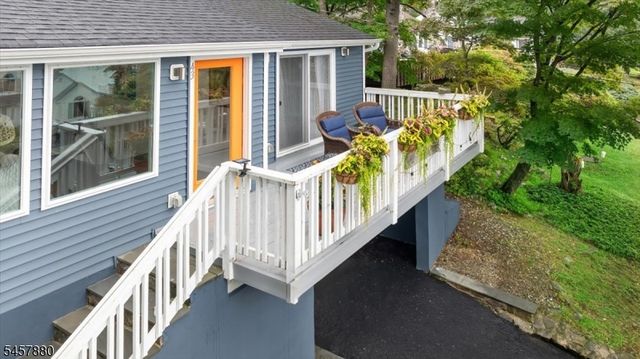 43 Birch Pkwy, Byram Twp., NJ 07871