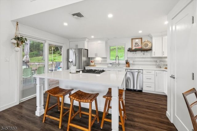 43 Birch Pkwy, Byram Twp., NJ 07871