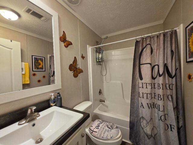 99 Sandhill Boulevard, Fort Pierce, FL 34982