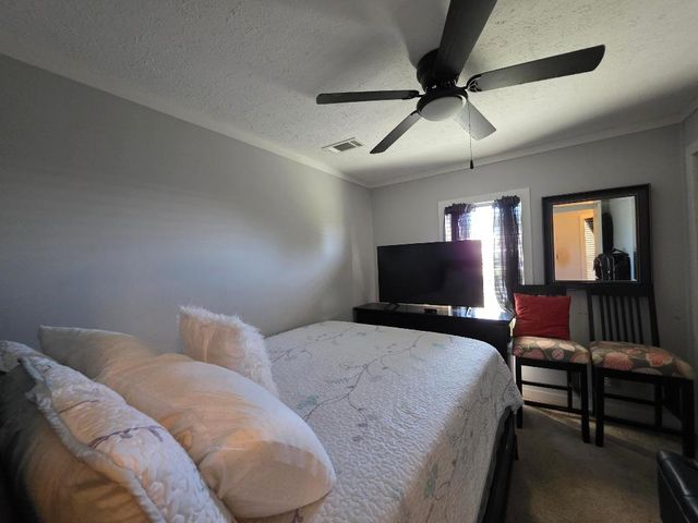 99 Sandhill Boulevard, Fort Pierce, FL 34982