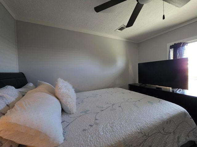 99 Sandhill Boulevard, Fort Pierce, FL 34982