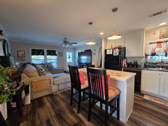 99 Sandhill Boulevard, Fort Pierce, FL 34982