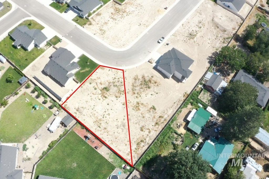 1203 Mahogany St, Parma, ID 83660