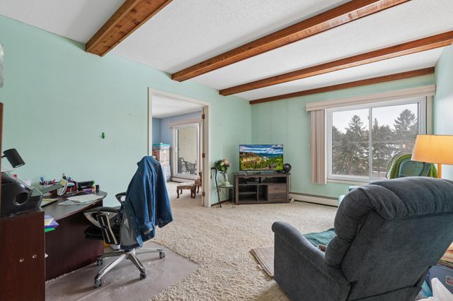 2465 Londin Lane E 401, Maplewood, MN 55119