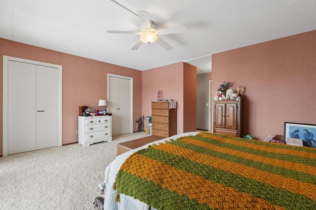 2465 Londin Lane E 401, Maplewood, MN 55119