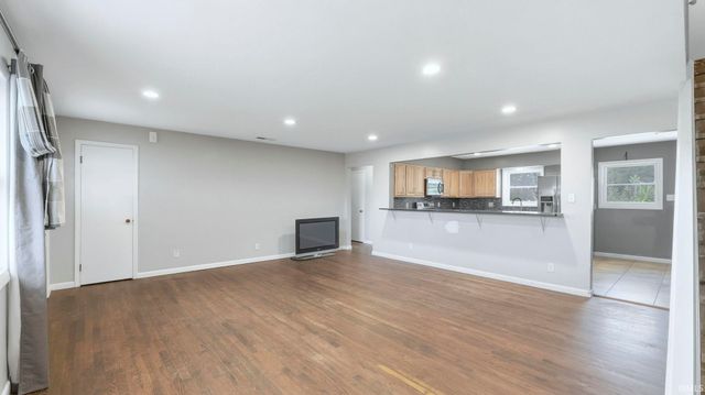 14505 Coldwater Road, Fort Wayne, IN 46845