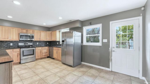 14505 Coldwater Road, Fort Wayne, IN 46845