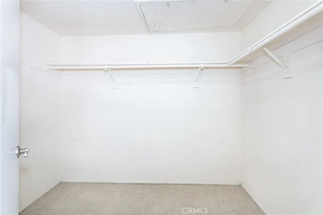 221 S Oak Knoll Avenue 202, Pasadena, CA 91101