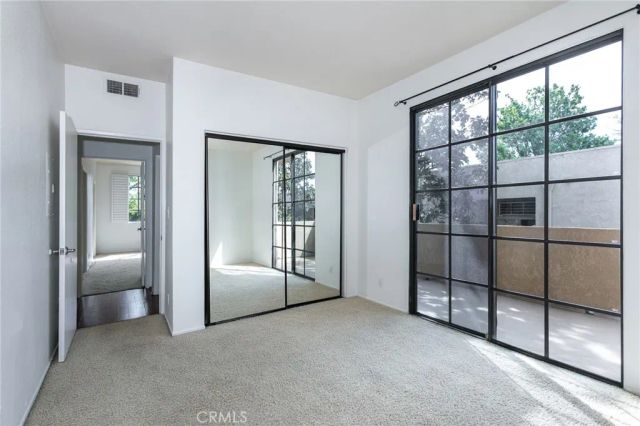 221 S Oak Knoll Avenue 202, Pasadena, CA 91101