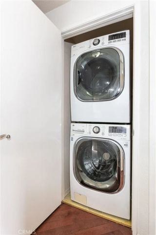 221 S Oak Knoll Avenue 202, Pasadena, CA 91101