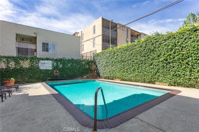 221 S Oak Knoll Avenue 202, Pasadena, CA 91101