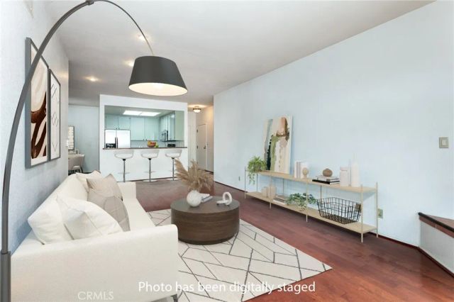 221 S Oak Knoll Avenue 202, Pasadena, CA 91101